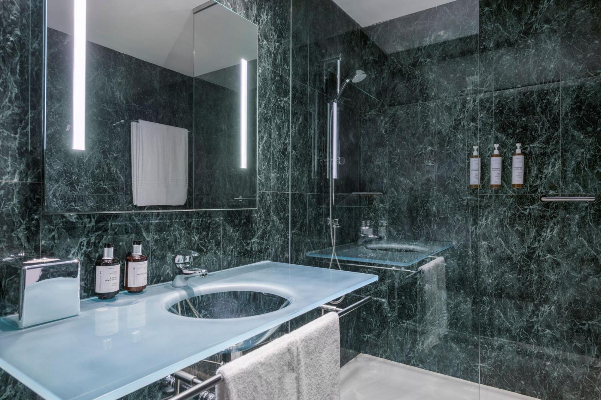 Standard Twin Room,1599640250:JPEG